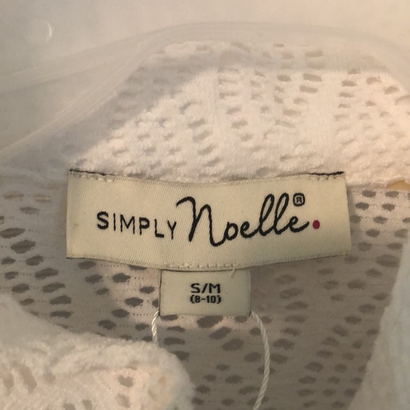 White jacket, tunic, coverup. Simply Nicolle - Picture 4 of 4